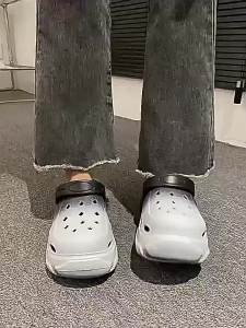 [Free Shipping] New Gradient-Colored Clogs With Thick Soles Designed For Summer Wear Offering A Stylish And Sophisticated Look For Women