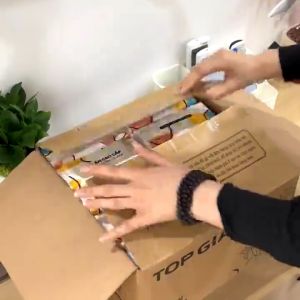 Thùng 10/20/40 Gói Giấy Ăn Đa Sắc TOPGIA tiện lợi dễ dàng sử dụng an toàn và thân thiện với mọi loại da