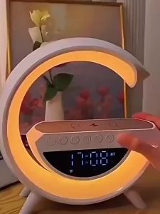 BT-3401 Bluetooth Speaker 15W LED Atmosphere RGB Light Wireless Charger Desk Lamp Lamp Smart Speaker Pigfly