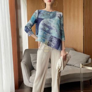 ♛❆ Aiden001 One Size Spring and Summer Pleated Loose Round Neck High Street Irregular Printed Slanted T-Shirt 8677 - สีแดง ระดับความแผ่น ความเป็นเนื้อ