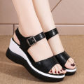 Clarks รองเท้าคัทชูผู้หญิง UN COSMO STEP รองเท้าแตะหนังผู้หญิงคลาสสิก 2614096565. 