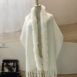 Luxurious Soft Shawl Women Elegant Solid Color Cloak Fashionable Warmth Capes for Everyday Elegances