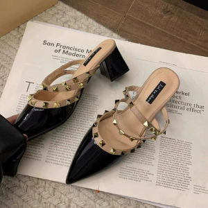 [Free Shipping] Pointed-Toe Chunky-Heeled High-Heeled Sandals New Summer Style With Rivet Detailing Fashionable For Outdoor Wear And Featuring A Closed-Toe Design