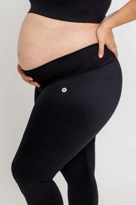 Leggings%20in%20Solid%20Black%20Plus%20Size%20High-Waisted%20Full%20Length%20-%20Comfort%20Fit%20Full%20Length%20Pants%20for%20Women%20-%20Image%205