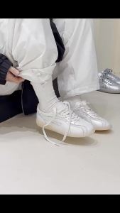 Giày Dexun bạc retro mới cho phụ nữ 2024 Giày thể thao mùa xuân và mùa hè kiểu mới lưới thoáng khí phẳng đa năng phong cách thể thao thoải mái