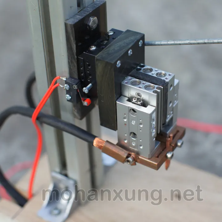 M%C3%A1y%20h%C3%A0n%20cell%20pin%20k%E1%BA%BFt%20c%E1%BA%A5u%20tr%E1%BB%A5%20h%C3%A0n%20tr%C6%B0%E1%BB%A3t%20c%C3%A2n%20l%E1%BB%B1c%20AK-150%20-%20Image%205