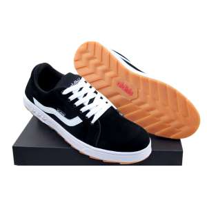 Aldhis Sneakers Hitam Putih Sepatu Pria Casual Kets Cowok Keren Gaya Sekolah dan Kerja Antislip