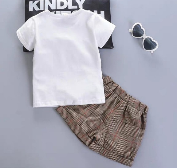 Mẹ đã biết cách chọn bộ công tử caro cho bé vừa thoải mái vừa stylish?