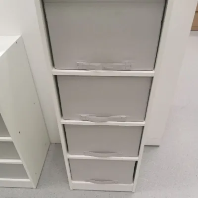 IKEA แท้ค่ะ BRUKSVARA บรุคส์วอร่า ตู้พร้อมกล่องลิ้นชัก4ใบ ขาว/เทาอ่อน 40x104 ซม.