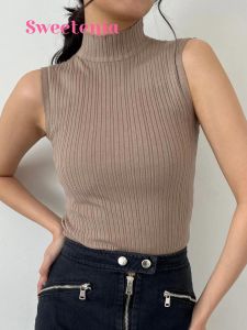 Sweetenia - Odelia Sleeveless O-Neck