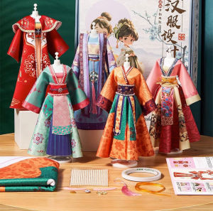 Bộ Đồ Chơi Thiết Kế Mẫu Quần Áo Cổ Trang Tự May Làm Bằng Chất Liệu Vải Thủ Công 5 Hình Manocanh Cho Bé Thỏa Sức Sáng Tạo