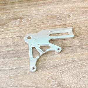 Pát Sau Raider/Satria quay xuống đĩa 220mm xài heo 2 Piston đối xứng