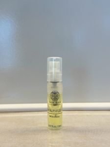 San Rak Perfume ขนาด 2 ml. ใช้หัวน้ำหอมนำเข้า ( น้ำหอมแสนรัก ) ติดทน ติดนาน หอมไม่ซ้ำใครทุกกลิ่น