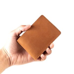 DOMPET KULIT CRAZY HORSE – PRAKTIS & MINIMALIS UNTUK PRIA