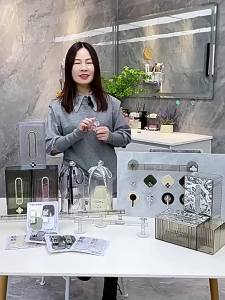 [SG Seller]Free Wall Hook Door Back Hooks Clothes Hook Bathroom kitchen Accessories Bathroom Self Adhesive Gold Silver Fashion Acrylic Hook