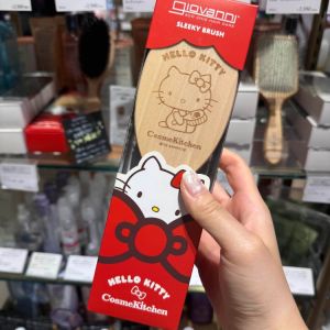 Sanrio Japan comes kitchen Limited Edition Collaboration hellokitty Hair comb and makeup bag