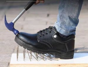 พร้อมส่ง PT012Safety shoes รองเท้าหนังหัวเหล็ก รองเท้าเซฟตี้ รองเท้านิรภัย