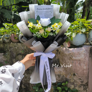Mr Visit / Buket Bunga Mr Visit untuk Kado Kelulusan Wisuda/ Buket Bunga untuk hadiah Kelulusan / Buket Bunga untuk Graduation / Buket untuk Wisuda / Buket untuk Kenaikan Sekolah Perpisahan /  Buket Bunga Modern untuk hadiah Ulangtahun / Buket Kado Perni