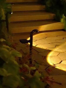 SXH  Solar Outdoor Garden Light for Home Entrance Villa Garden Lawn Landscape Atmosphere Light Super Bright