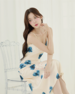 Demrtria A69 Lily satin dress (ลิลลี่ ชาตินเดรส) เดรสซาตินพรีเมี่ยม พิมพ์ลายดอกไม้ ใส่ออกงาน ใส่ไปเดท