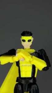 Multi-Jointed Action Figure 13.5cm Movable Robot Toy PVC Collectible Model for Desktop Display and Decoration