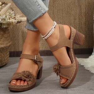 [Free Shipping] WomenS Chunky Heel Platform Sandals With Decorative Flowers Plus Size One-Strap Design