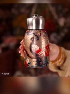【Ship in 24H】Chinese Style Vacuum Flask Retro Peacock Chinese Style Water Cup Portable Creative Light Stainless Steel 316 Liner High-Value Chubby Vacuum保温壶保温杯Thermal flask insulated cup