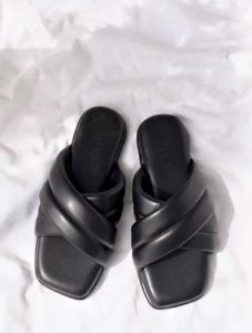 Sandal Wanita Busa Silang Paling Laris | Sandal Wanita 2022 Kekinian Viral Simpel | Sendal Teplek Wanita Keren Terbaru | Sendal Santai | Sendal Rumah | Sendal Wanita Dewasa Terbaru 2022 Nobie | Sandal wanita Morrs busa tebal |