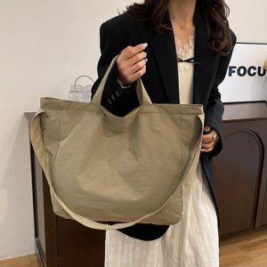 LANGJ แบบเกาหลี กระเป๋าสะพายไหล่ไนลอน นุ่มนวล ซิป กระเป๋าช้อปปิ้ง แมตช์ได้ทุกชุด สีพื้น กระเป๋าใต้แขน กลางแจ้ง