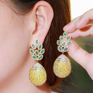 SEQUITO 2021 New Summer Long Drop Dangle Earing Yellow Green CZ Crystal Setting Gold Plated Large Pineapple Earrings for Women Jewelry SE417