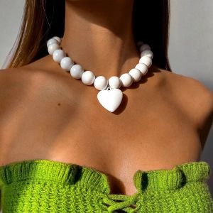 MAJESTI Exaggerated Design Pendant Necklace Metal Adjustable Acrylic Round Bead Necklace Stylish Handmade Heart-shaped Pendant Necklace For Women