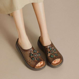 [Free Shipping] Summer Ethnic-Style Floral Slippers Featuring A Hollowed-Out Design Casual Soft Leather And A Thick-Soled Wedge Heel Suitable For Both Men And Women