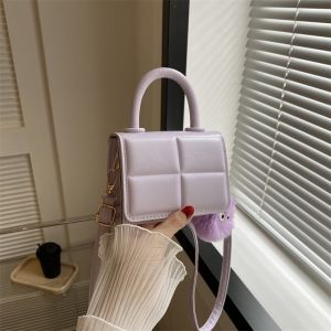 IELGY Influencer Texture Bag Female Bag 2023 New Female Bag Summer Popular All-Match Messenger Bag Mini Portable Small Square Bag
