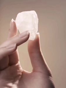 Natural Crystal Raw Stone Mineral Expanded Fragrance Stone Fireless Fragrance Stone Wool Material Demagnetization Carving Home Fish Tank Decoration Crushed Stone天然水晶原石矿石扩香石无火香薰石毛料消磁雕刻家居鱼缸装饰碎石