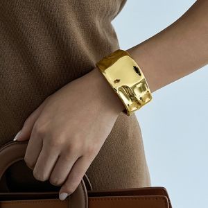 MAOMEI STUDIO Fashion Round Wide Pattern Spring Bracelet Niche Premium Metal Hand Chain Simplicity Alloy Hand Jewelry Women