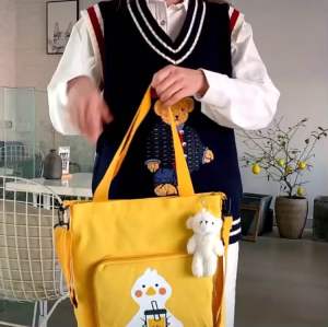 กระเป๋าผ้า ถุงผ้า กระเป๋าสะพายลายเป็ด + แถมฟรีพวงกุญแจหมี