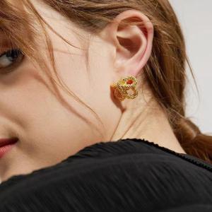 Fashionable Gold/Silver Knotted Studs Earrings for Parties and Meetings Trendy and Elegant Women Earwear