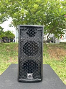 ตู้เสียงกลาง ขนาด6.5นิ้ว 2ดอก แหลมจาร4นิ้ว (ตู้เปล่า ราคาต่อใบ) ไม้อัดแท้หนา15มิล ตะแกรงเหล็ก เบ้าเสียบ ลูกยางรองกันรื่่น ตัดงานด้วยเครื่องCNC