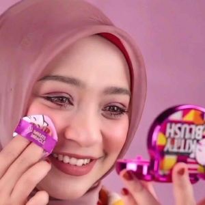KITTY BLUSHER BY 1 MINUTE MIRACLE