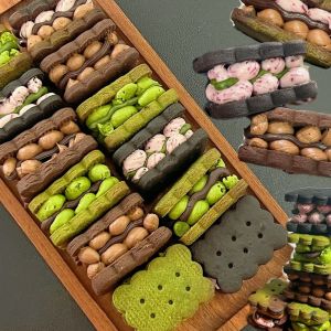 30g Sandwich Cookies Biscuits Matcha Chocolate Ice Cream Flavor Pastry Snacks 夹心曲奇饼干抹茶巧克力冰淇淋口感糕点零食