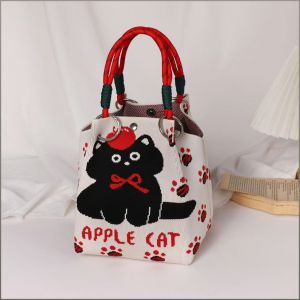 กระเป๋าคลัทช์ ความรู้สึกของศิลปะ ยืดหยุ่นและทนทาน กระเป๋าถือ ทางเลือกที่ใช้งานได้จริงและมีสไตล์