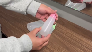 120ml Hairdressing Dyeing Bottle Plastic Squeeze Bottle with Clear Scale Hair Oil Applicator Bottle Hair Cleaning Bottle