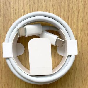 【ส่งจากไทย】4 in 1 ชุดพันสาย เคสหัวชาร์จ ลายการ์ตูน ตัวถนอมสาย PD 20w หัวชาร์จ 18w