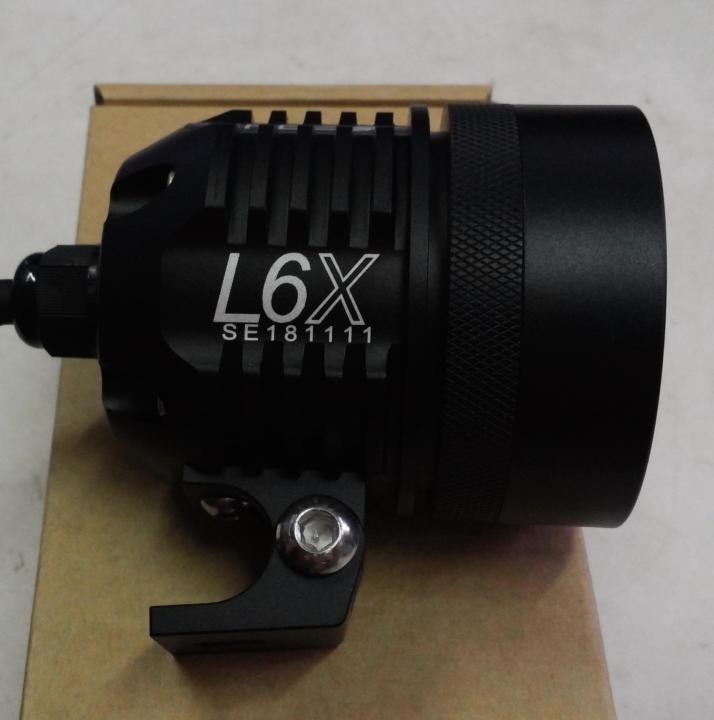 %C4%90%C3%A8n%20Led%20pha%20tr%E1%BB%A3%20s%C3%A1ng%20L6x%20-%20Chip%20Cree%20XPL%20V6%20c%E1%BB%A7a%20USA%20-%20Tr%E1%BA%AFng%206000k%20%20+%20T%E1%BA%B7ng%20Pat%20ch%C3%A2n%20k%C3%ADnh%20+%20C%C3%B4ng%20t%E1%BA%AFc%20ON%20OFF%20tr%C3%B2n%20-%20Image%2010