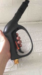 Tay súng lắp máy rửa xe