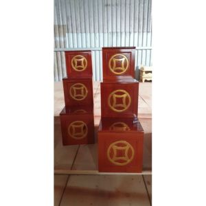 Giá Gốc Xả Kho – Bục Kê Hai Bên Bàn Thờ Thần Tài Chạm Đồng Xu