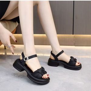 [Free Shipping] WomenS Thick-Soled Sandals 2026 Summer New Collection Versatile Elegant Sweet Soft Leather Soft-Soled One-Strap Beach Sandals