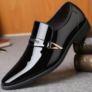 Fashion Black Shoes For Men Mens Business Shoes British Style Casual Leather Shoes Smooth Shiny Leather Mens Classic Formal Leather Shoes Formal Office Shoes