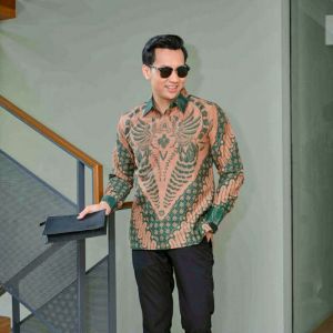 Baju kemeja batik pria lengan panjang premium dobi mewah lapis furing anak muda