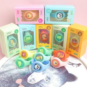 Đồng Hồ Tinh Dầu Chống Muỗi - Vòng Đeo Tay Chống Muỗi Phát Sáng Xoay Đèn